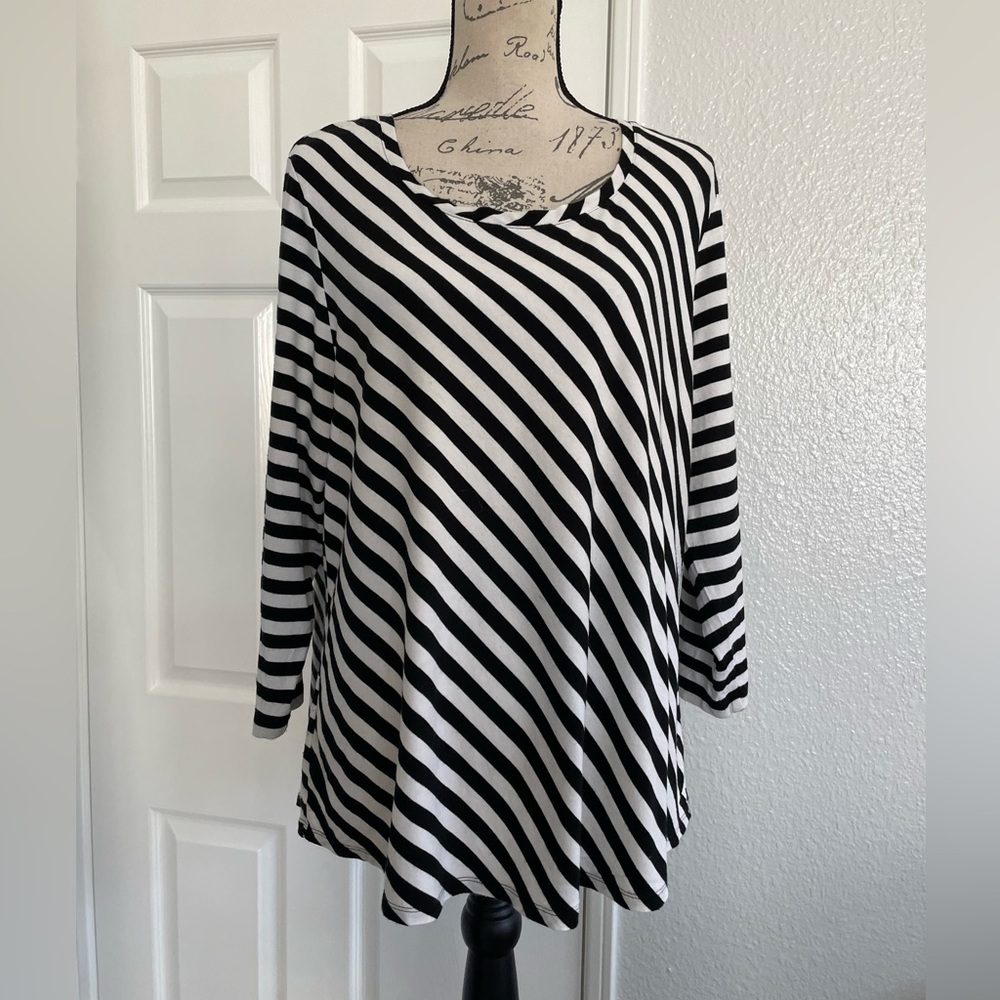 Chico’s top -1-